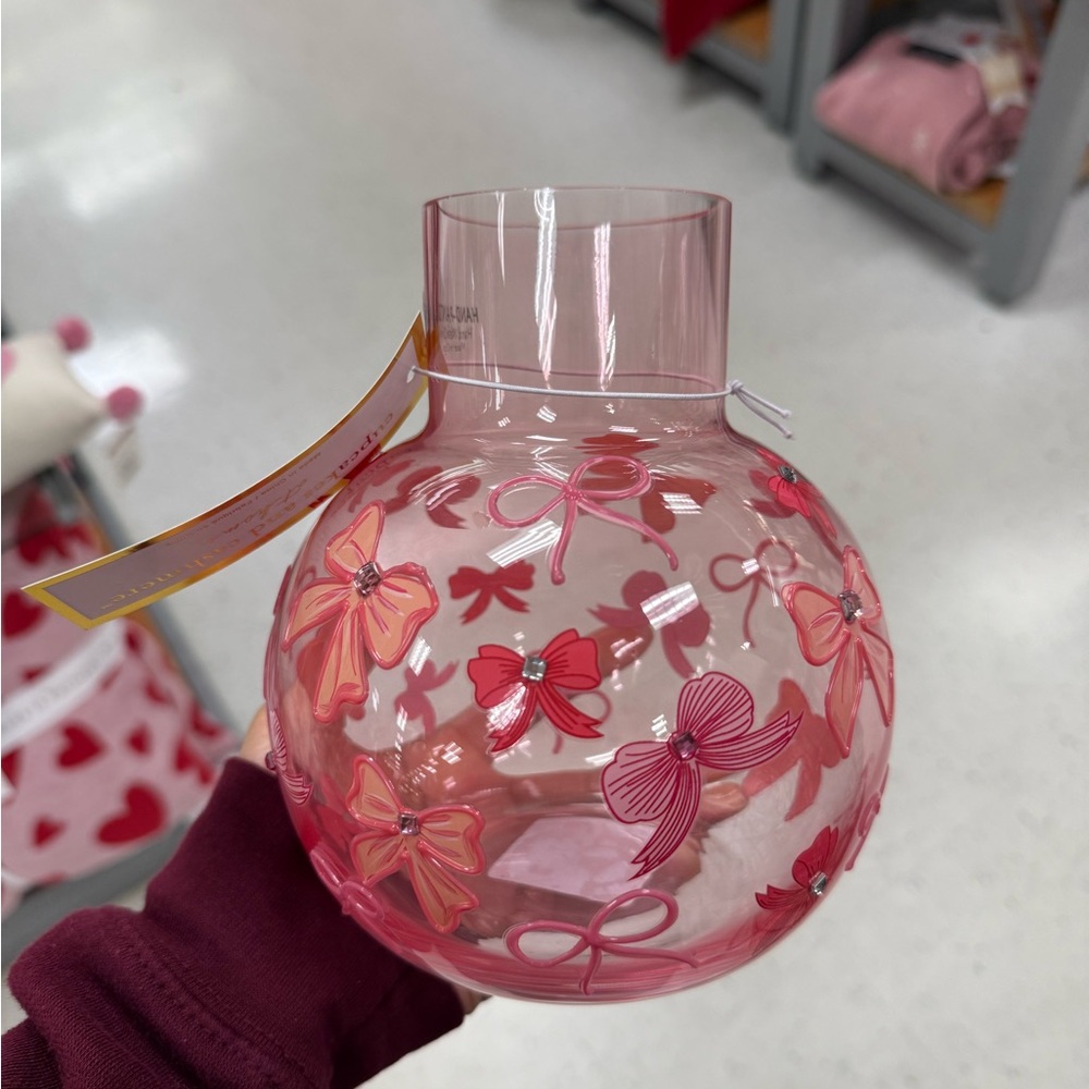 Cupcakes and Cashmere Glass Vase with hand-painted pink bows and rhinestones - Picture 2 of 2